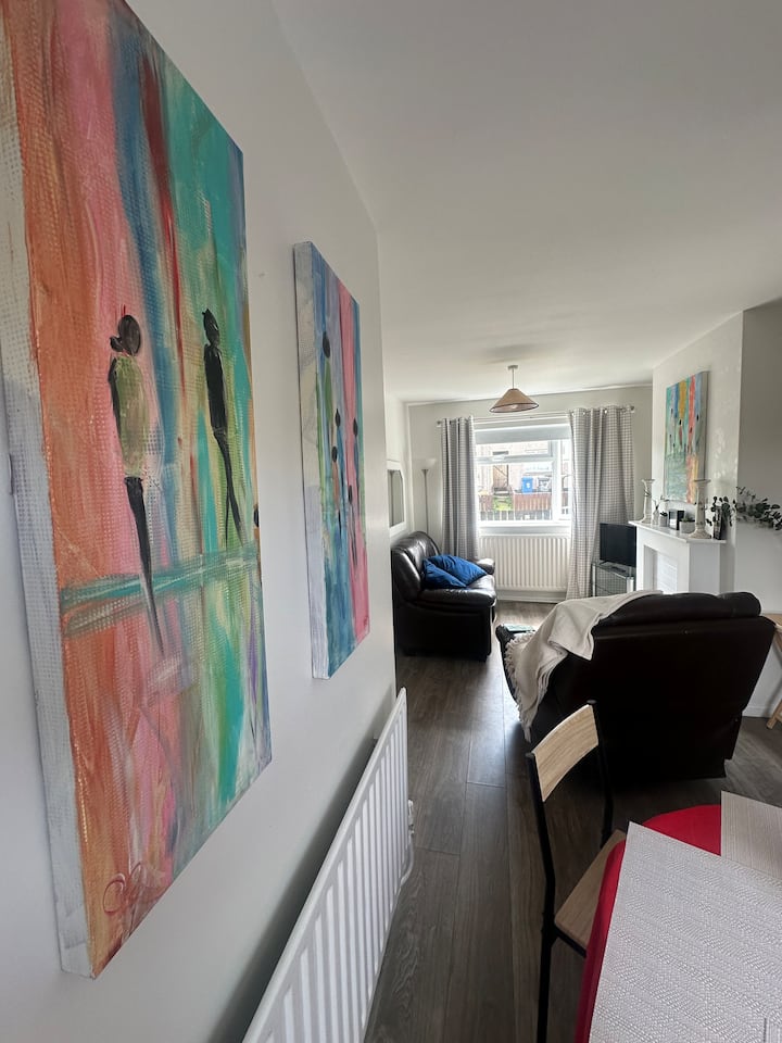 2-bedroom Home Close To City Centre In Quiet Area - Derry