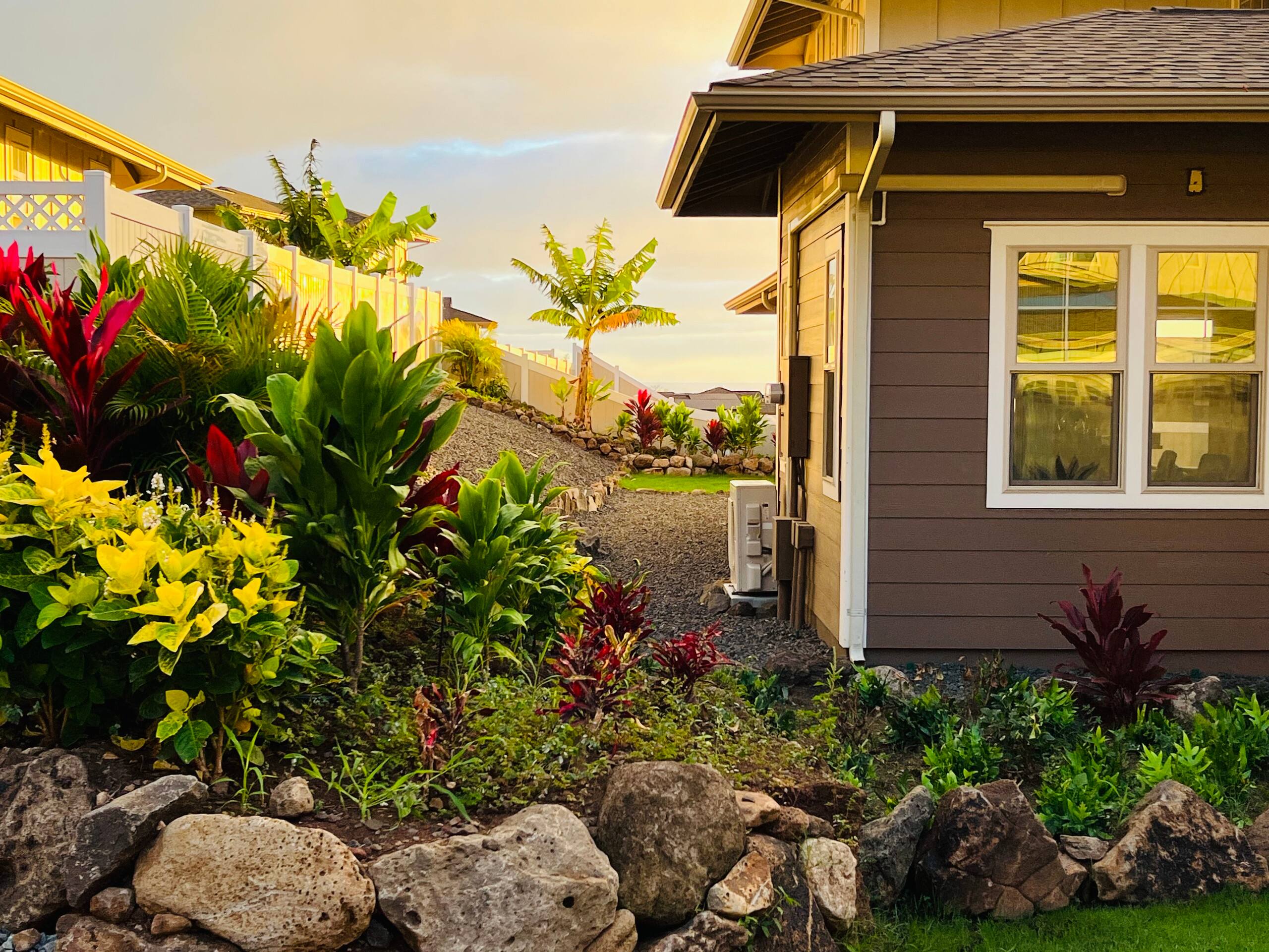 Home in Waianae · ★4.92 · 4 bedrooms · 4 beds · 2.5 private baths - Image 15