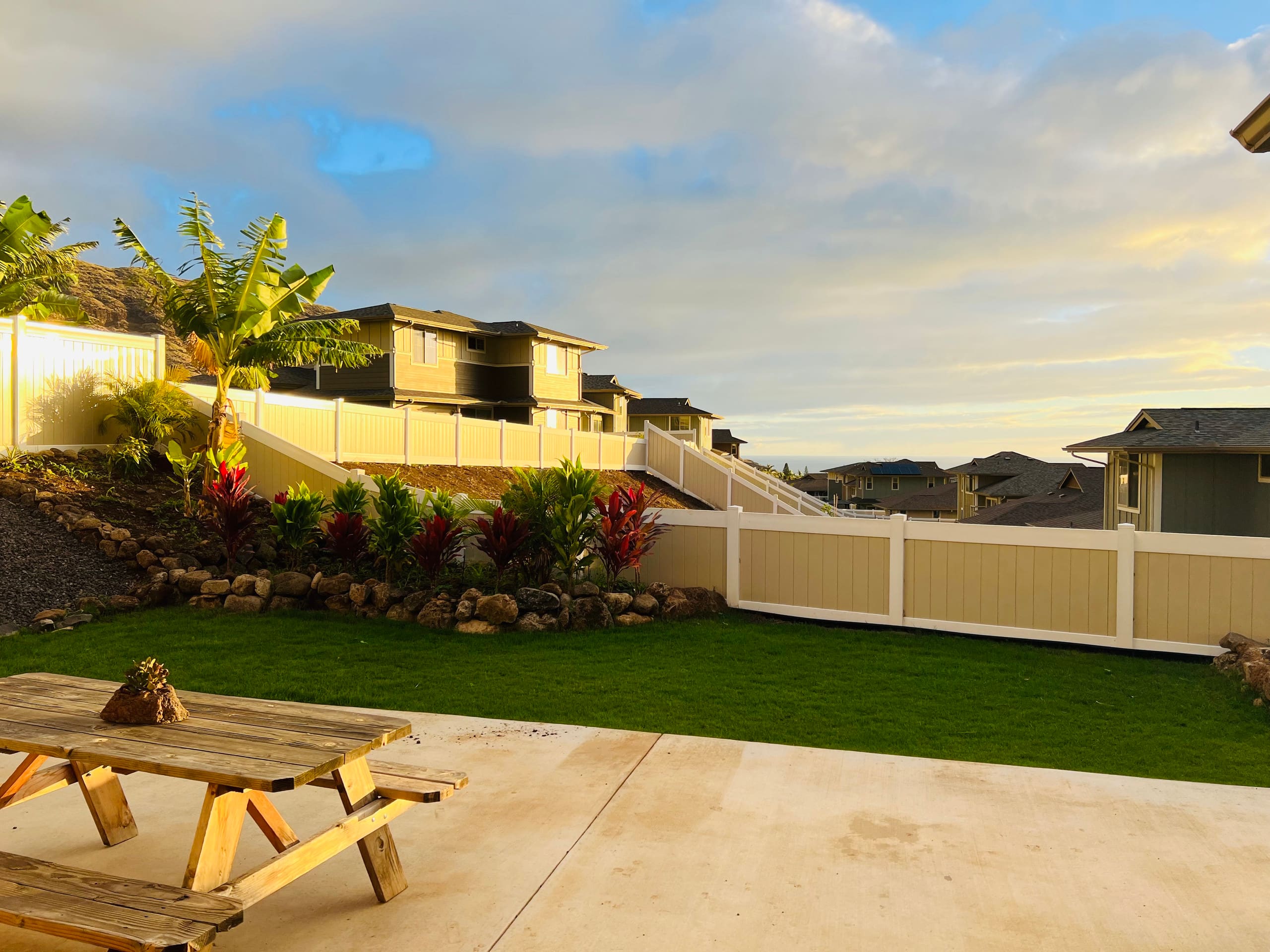 Home in Waianae · ★4.92 · 4 bedrooms · 4 beds · 2.5 private baths - Image 12