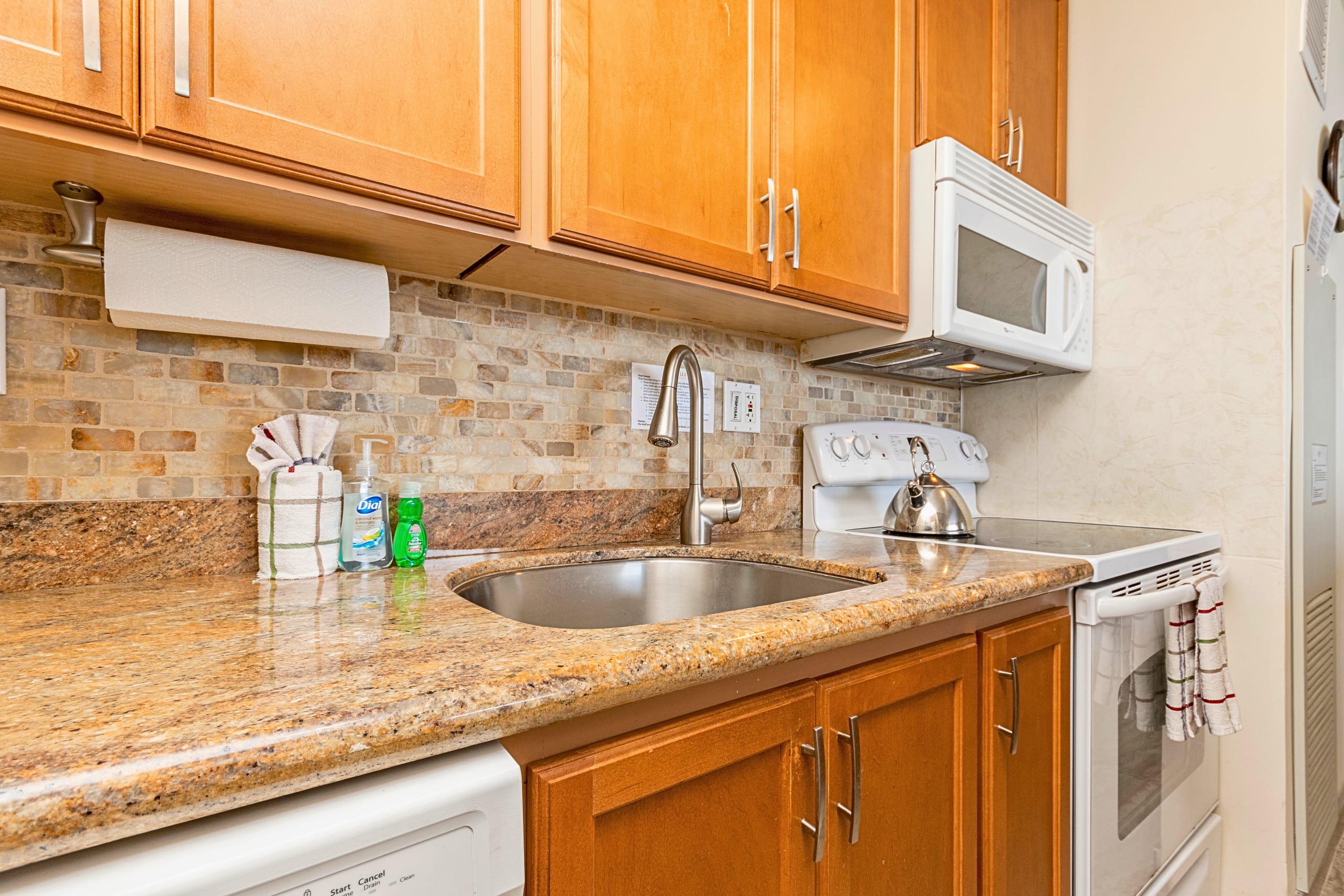 Condo in Kihei · ★4.84 · 1 bedroom · 1 bed · 1 bath - Image 4