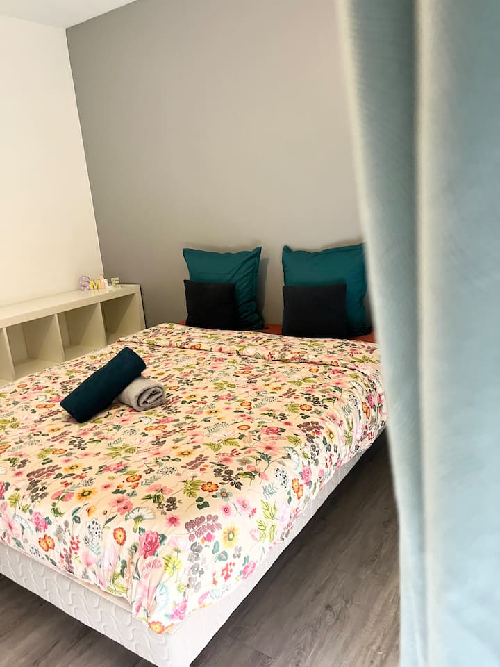 غرفة النوم 2