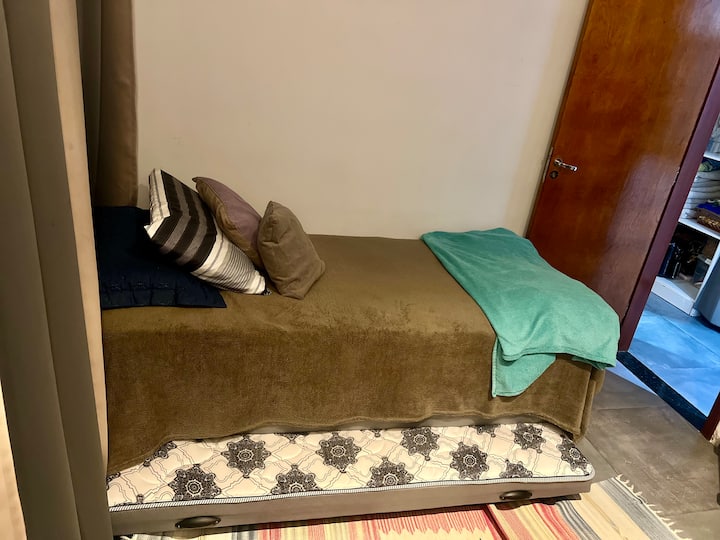 Individual con cama adicional