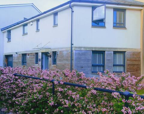 Bristol Portishead 
Marina coastal home sleeps 5