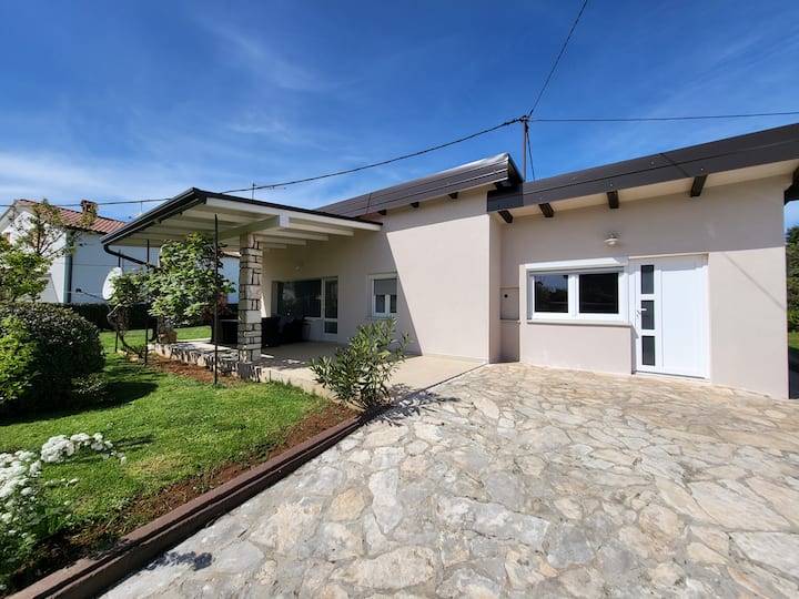 Holiday home Ana