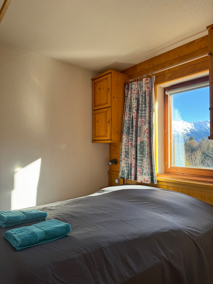 Français :
La blanchisserie n’est pas incluse dans cette location. Elle est proposée en option moyennant un supplément.
 English :
Laundry service is not included in this rental. It is available as an optional service for an additional fee.