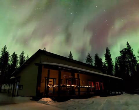 Modern log house at the lakeside +car rental for 7