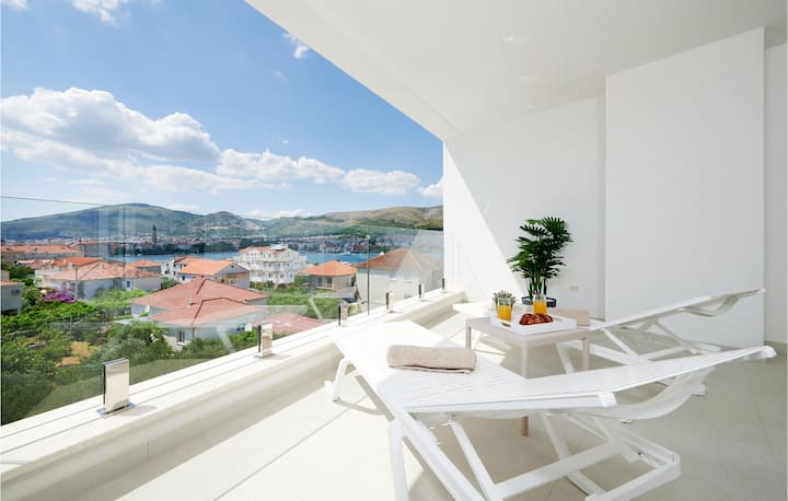 Beautiful Home In Trogir - Trogir