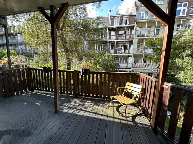 Luxurious family home near Vondelpark in Amsterdam gallery image 2