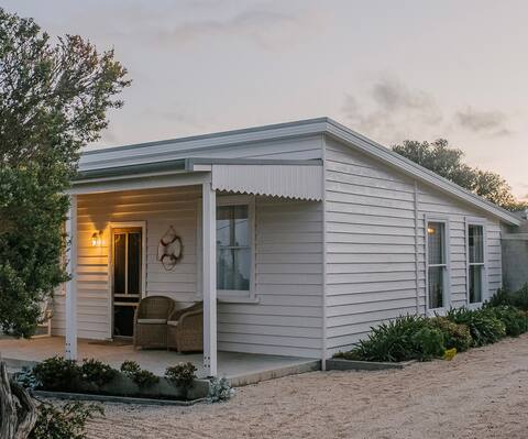 Port Cottage ~ Luxury Slow Stay By The Sea
