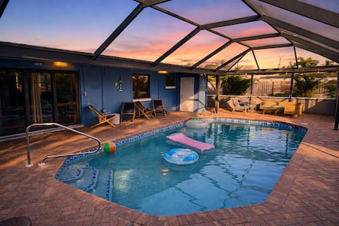 Modern Pool Home • Central Fort Myers Location