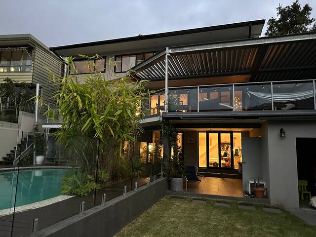 Luxury 6 bedroom villa with pool and amazing views gallery image 2