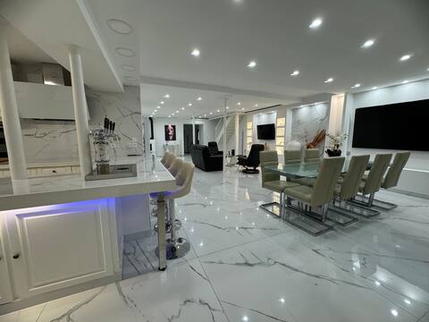 Luxury house in the historic city center