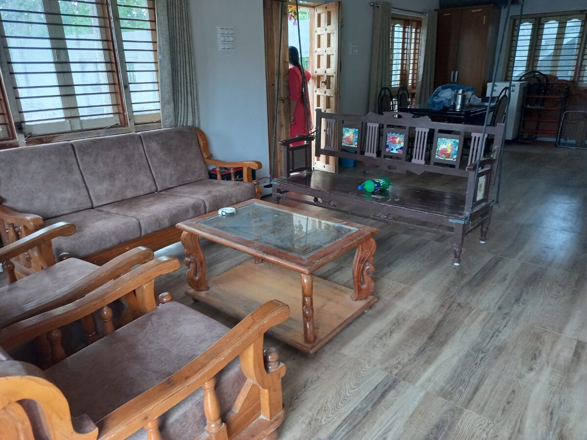 მისაღები ოთახი