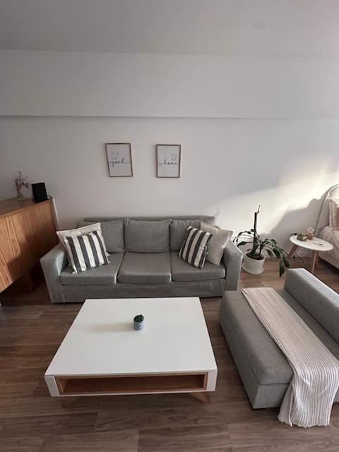 Popular Airbnb listing: Apartment in Belgrano in Coghlan
