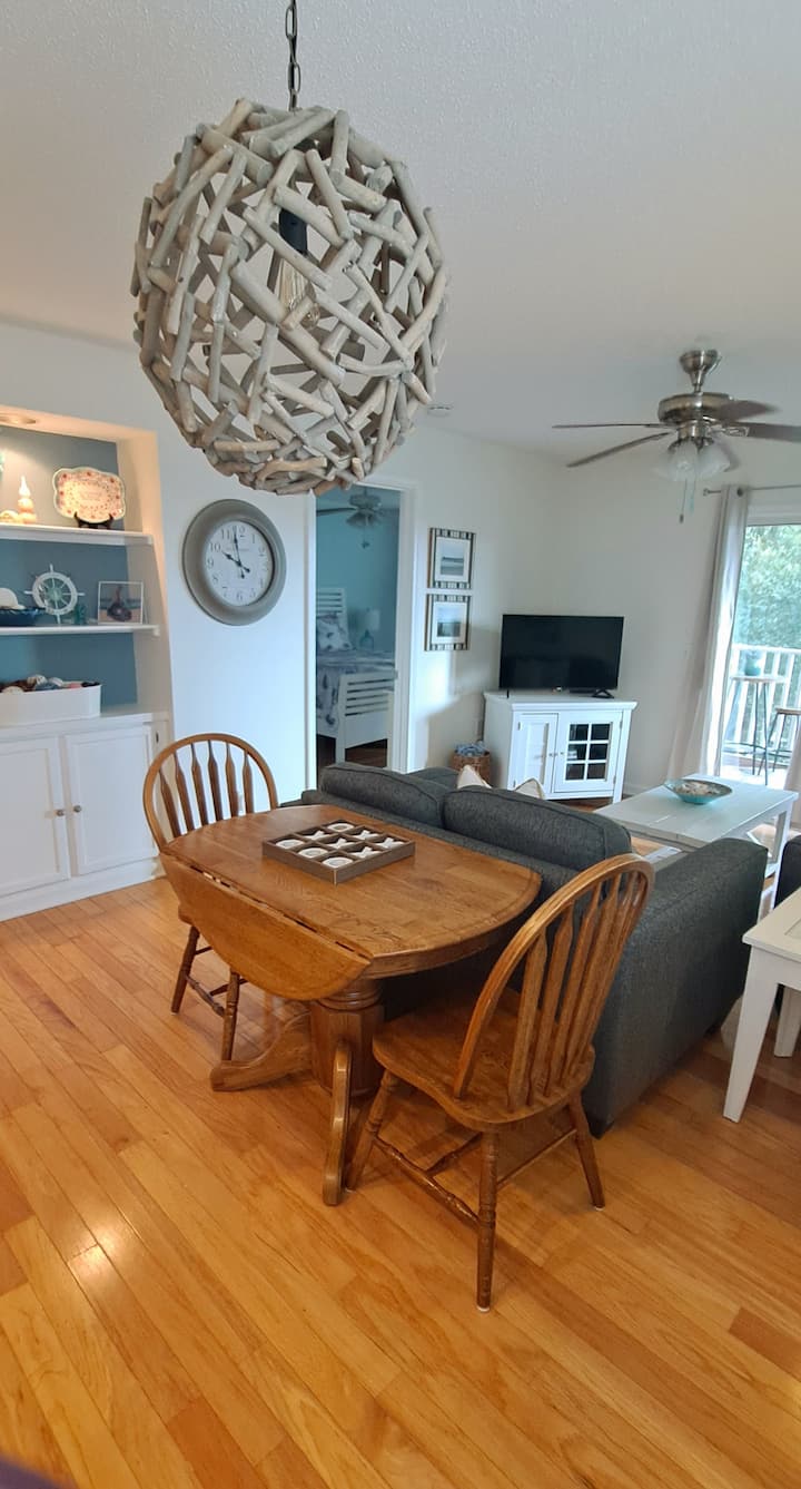 منطقة صغيرة أو محطة عمل 