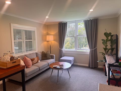 Top performing Airbnb: Cute rural cottage getaway in Waipa District East