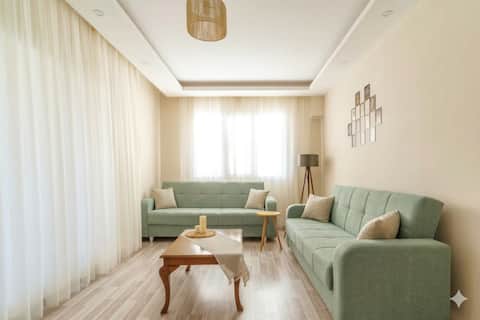 Successful Airbnb property: Comfortable, spacious and luxurious apartment for large families in Buca