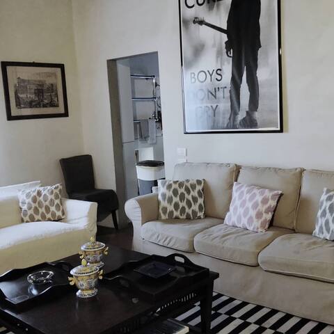 17th century Villa with pool, in Florence gallery image 2