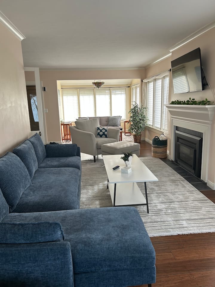Sunset House - Green Bay, WI