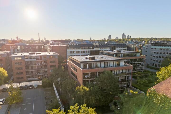 Lux 105 m², balcony, FREE priv. parking, EVcharger gallery image 4