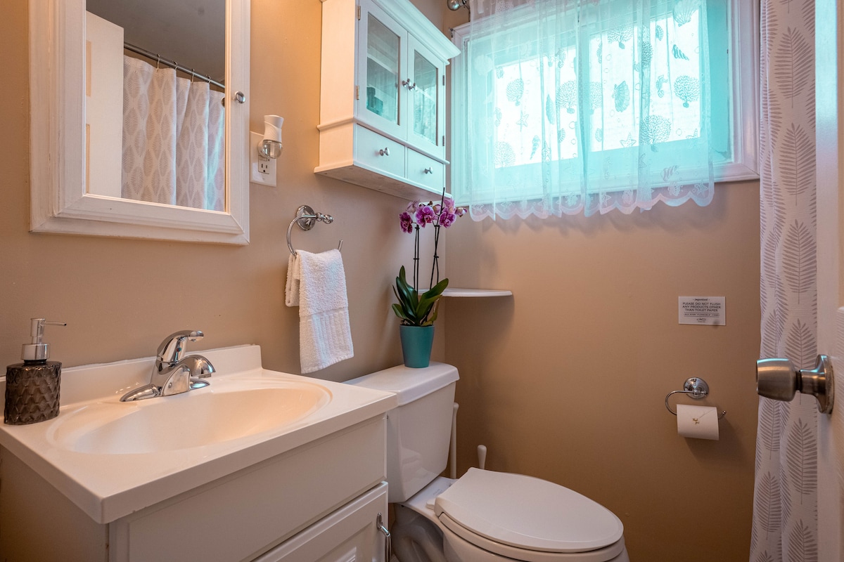 Cheerful & Cozy