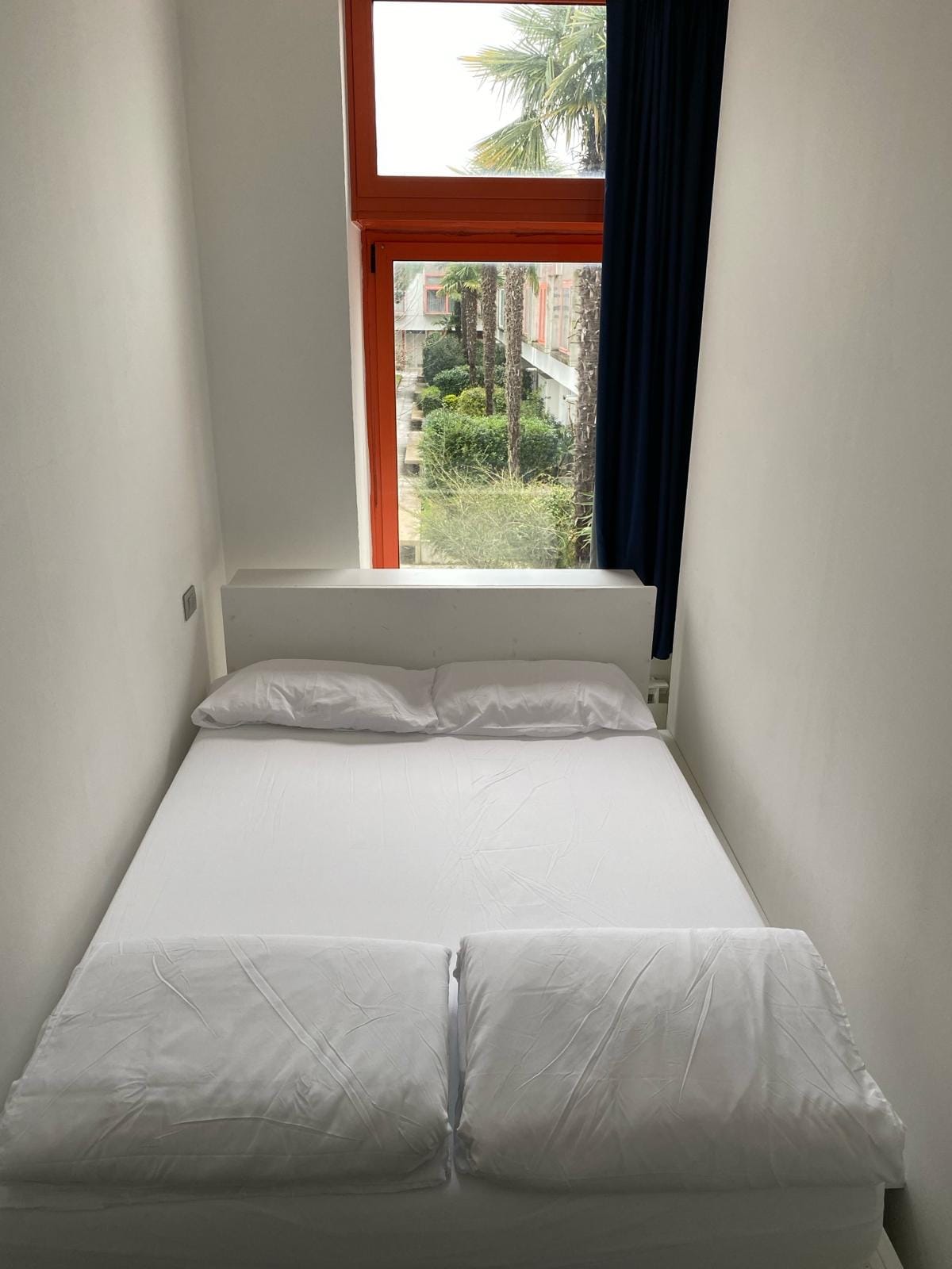 חדר שינה 2
מיטות: 1.40 x 2.00