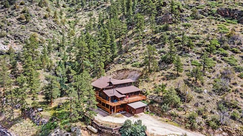 Spacious Lodge Near Estes