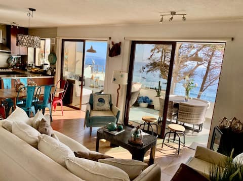 Successful Airbnb property: Amazing ocean and beach views in Maitencillo in Puchuncaví