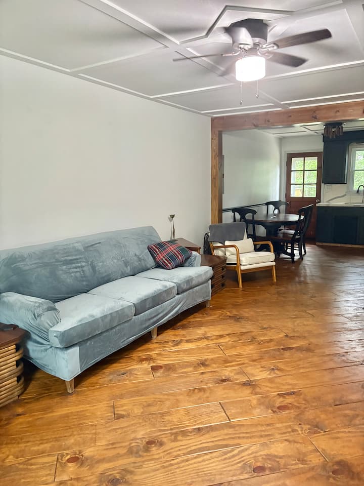 Cozy, Private, Quiet 2 Bedroom Pet Friendly Condo - Charleston, SC