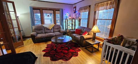 King Size Bed, Massage Chair, ViroquaHouseRentals