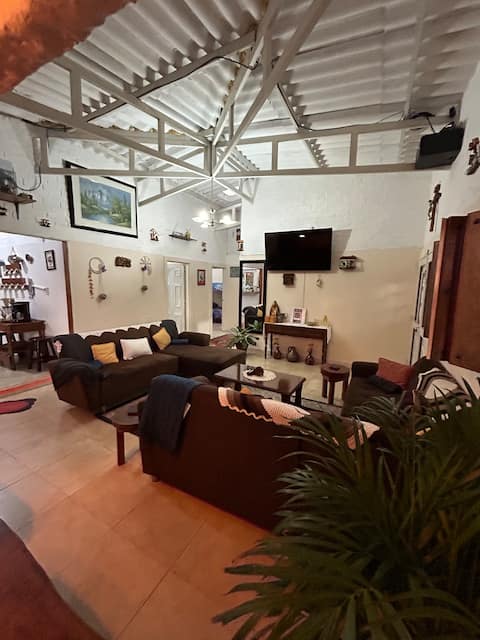 Top Airbnb: “El Encanto” Nice house with pool in Dagua