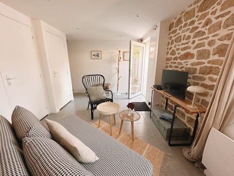 Top Airbnb: The Lighthouse House | Saint-Pierre, Penmarch in Penmarch