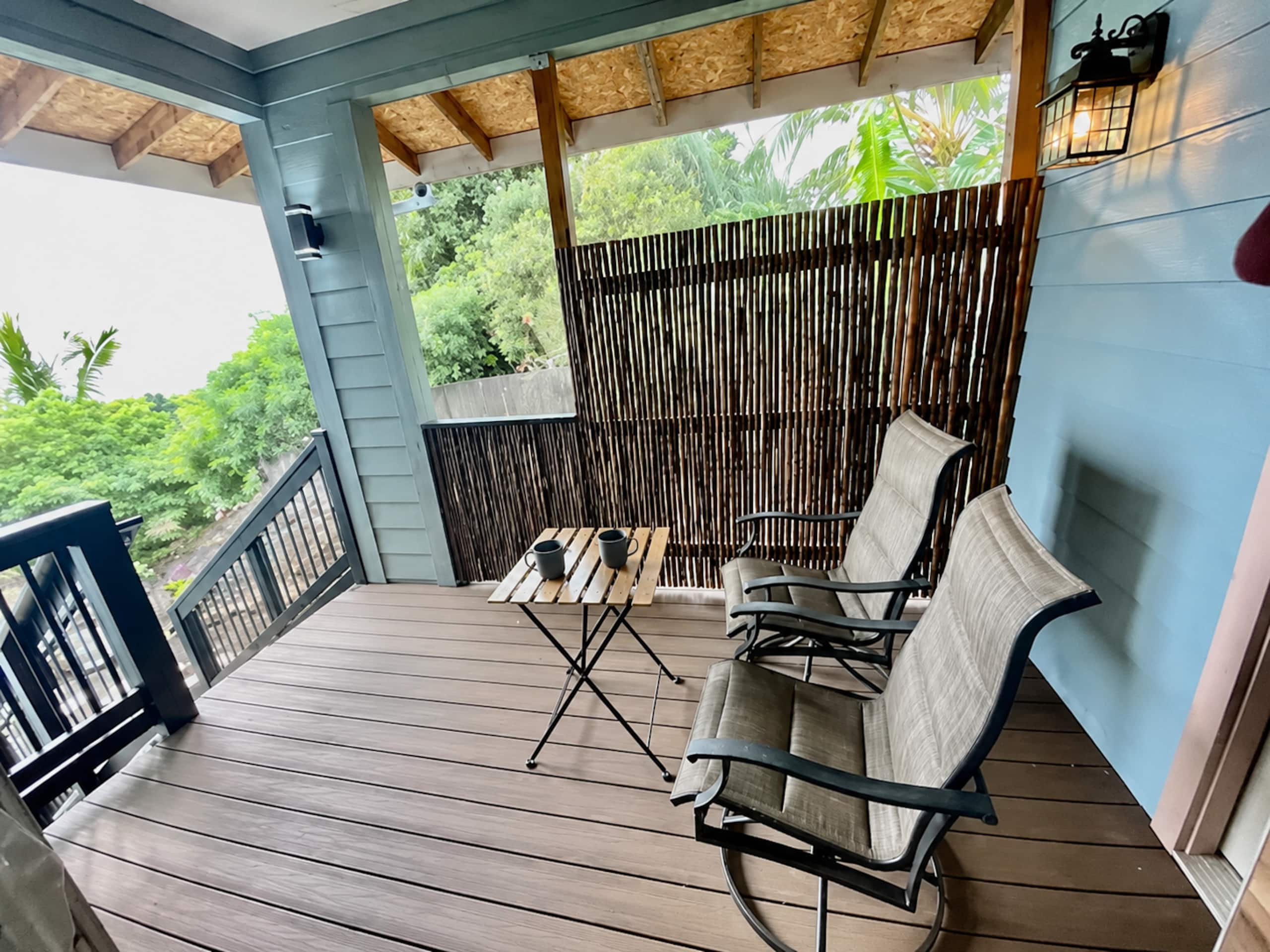 Peaceful Private Studio w/Covered Ocean View Deck - Photo 25