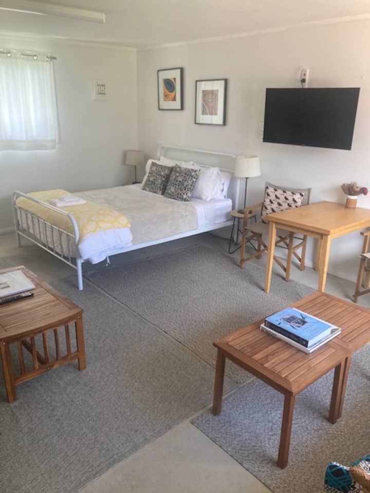 The Annex at Arches.  Perfect for 1-2 guests, or just a quiet place to work, snooze on the couch, do a puzzle, play cards, or chill with a good book on a rainy day.  Smart TV and free-to-air, unlimited wifi.  