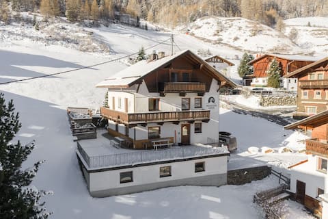 Mountain Lodge Sölden ski in & bike out Chalet