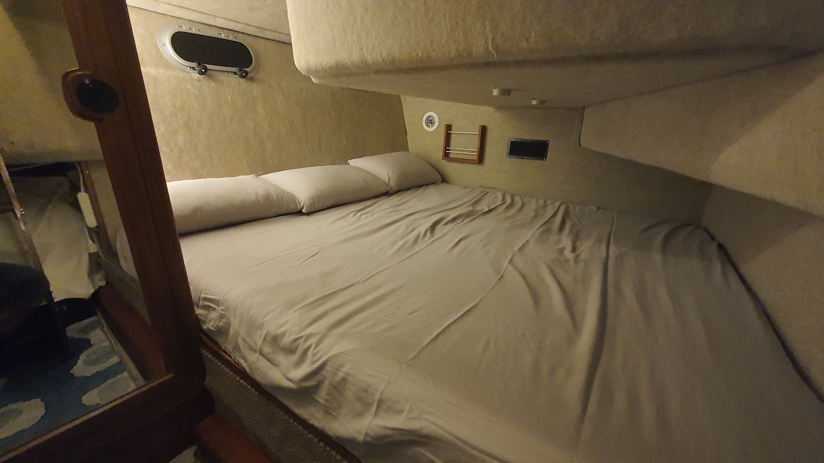 Marina da Konforlu Tekne.