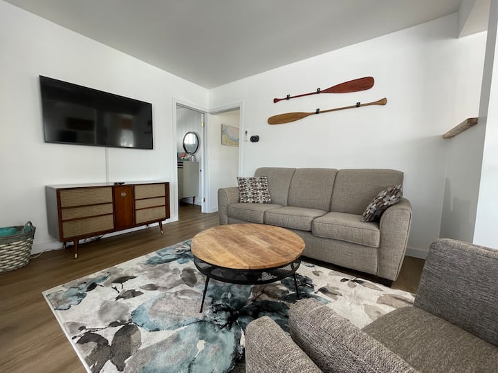 Kenwick Cottage Lake View Retreat - Sarnia