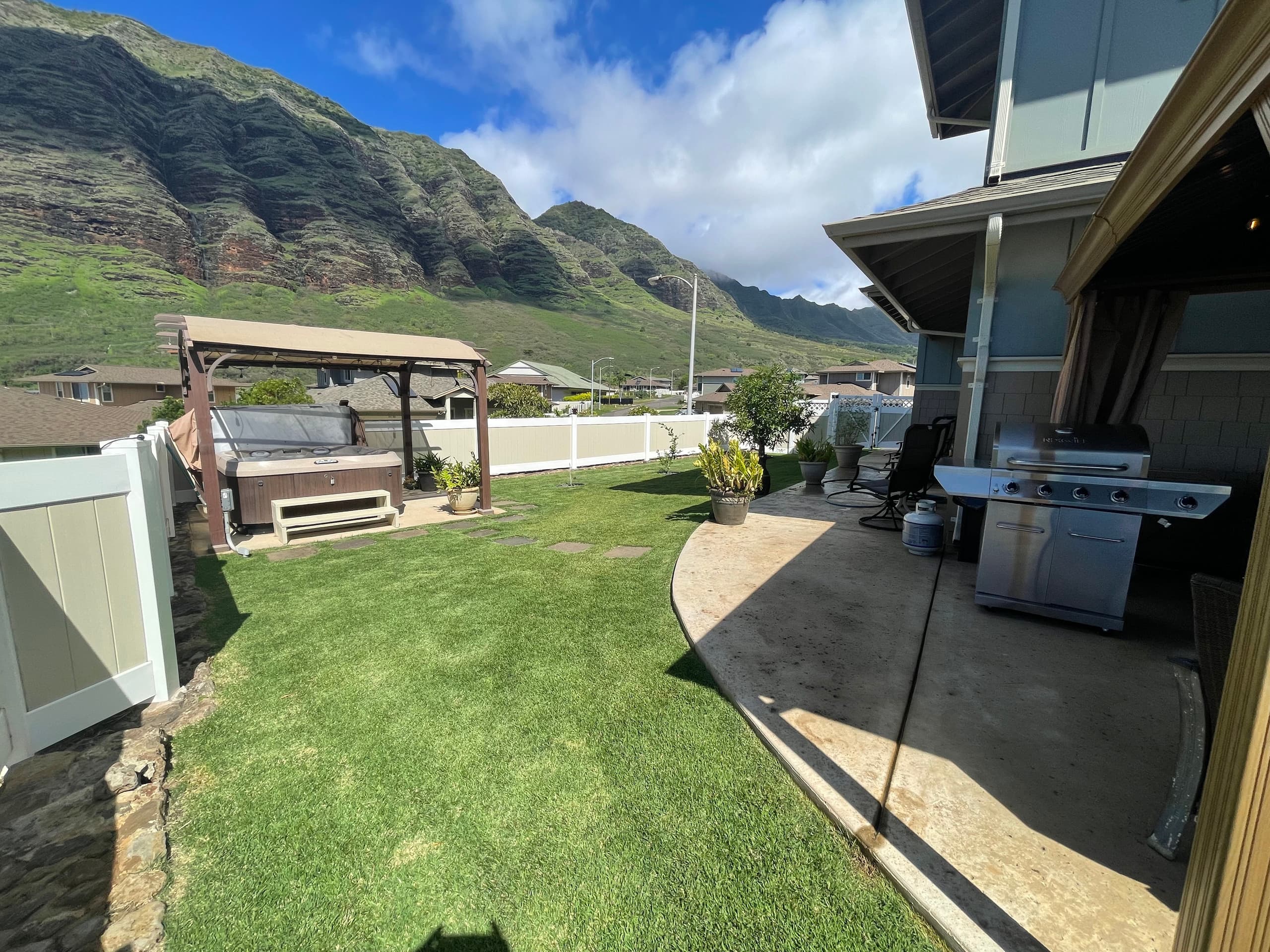 Home in Waianae · ★4.97 · 3 bedrooms · 5 beds · 2.5 private baths - Image 47