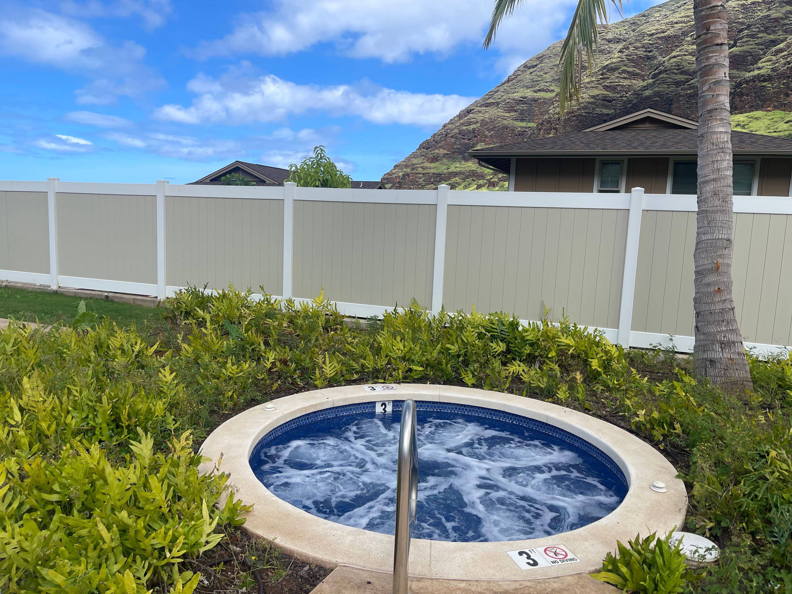 Home in Waianae · ★4.97 · 3 bedrooms · 5 beds · 2.5 private baths - Image 79