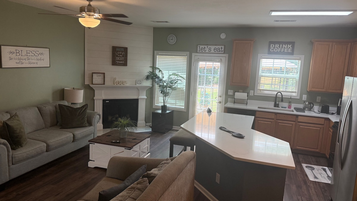 Cozy 3 bedrooms/chateau elan area/road Atlanta