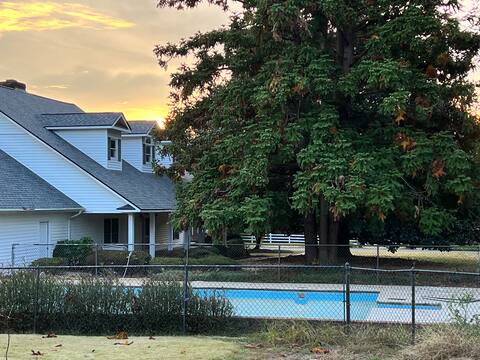4 Bedroom Home with Pool