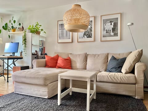 Successful Airbnb property: Cozy nest in central Schwabing in München