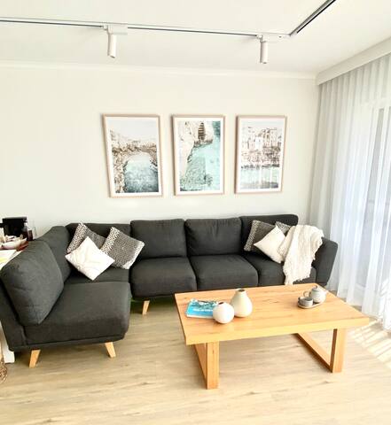 Lovely 2-bedroom apartment in the heart of Lorne gallery image 2