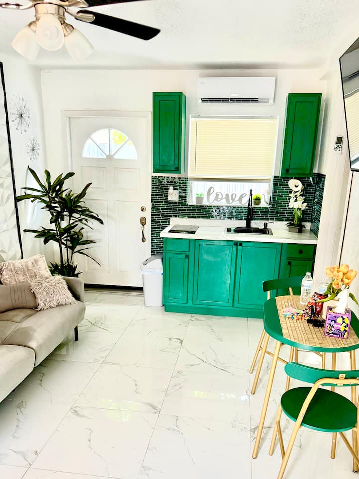 Miami Gardens Comfort Suite By Hard Rock Stadium - Miramar, FL