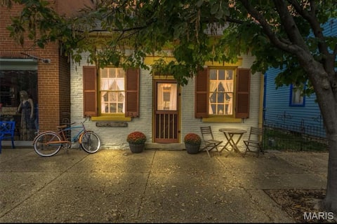 "Little Brick House" (Hael House built in 1865)