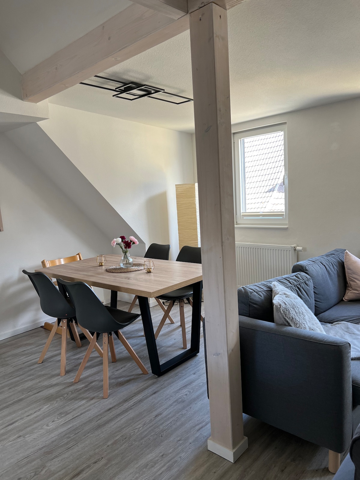 Modern 4-room loft with 3 beds and separate work space