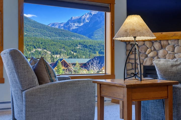 Heart Of Canmore - Pet Friendly W/ Rooftop Hot Tub - Canmore