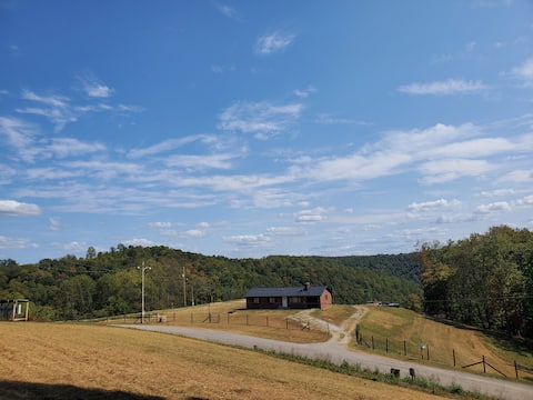 Classic West Virginia Rustic 3 Bedroom House