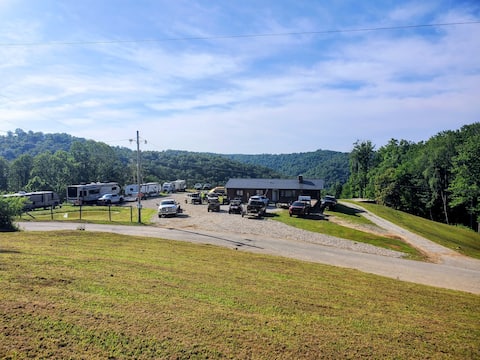 Classic West Virginia Rustic 3 Bedroom House