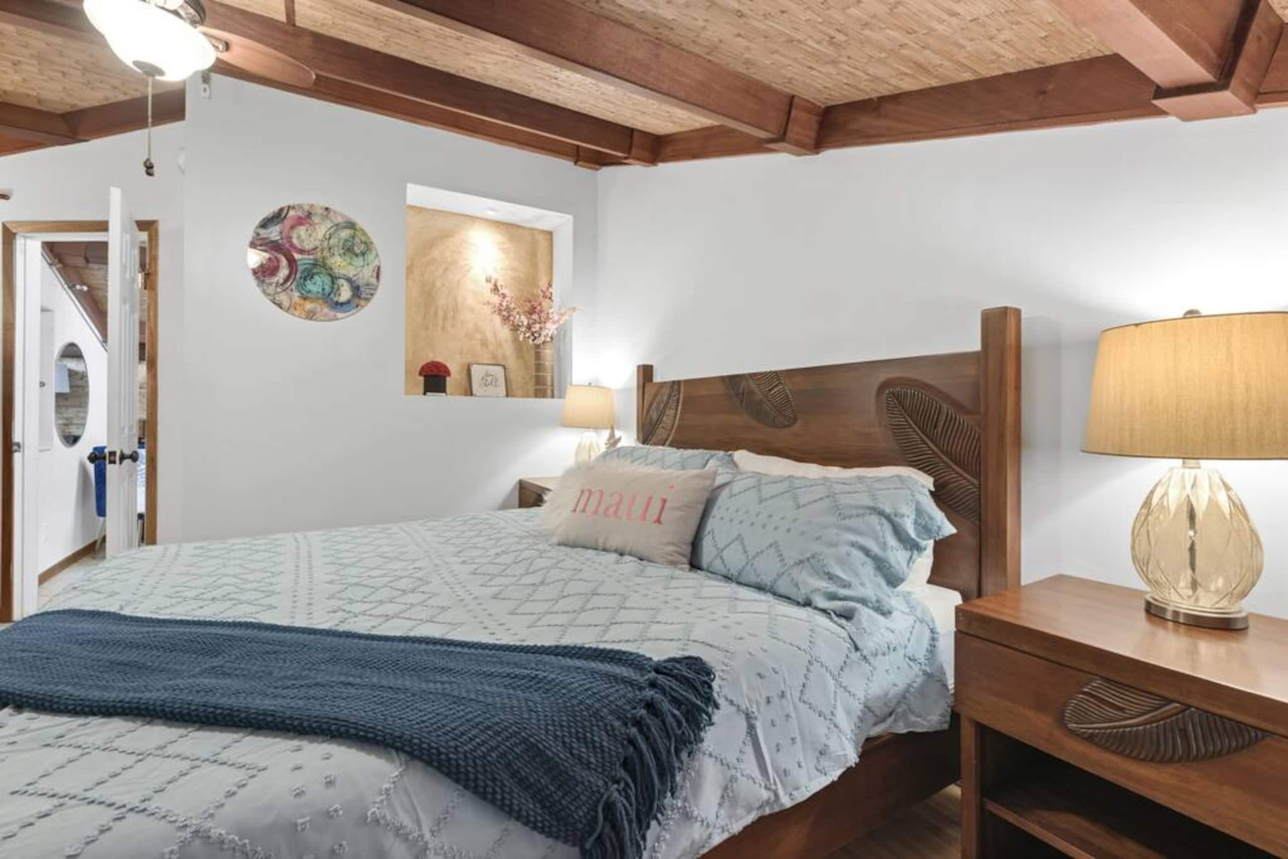 Condo in Lahaina · ★4.85 · 2 bedrooms · 5 beds · 2 baths - Image 2